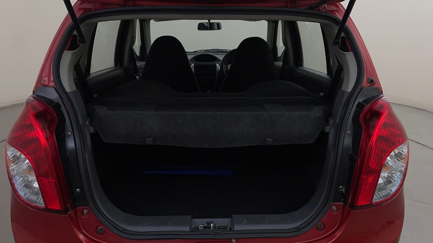 Used 2015 Maruti Suzuki Alto 800 Lxi Petrol Manual interior DICKY INSIDE VIEW