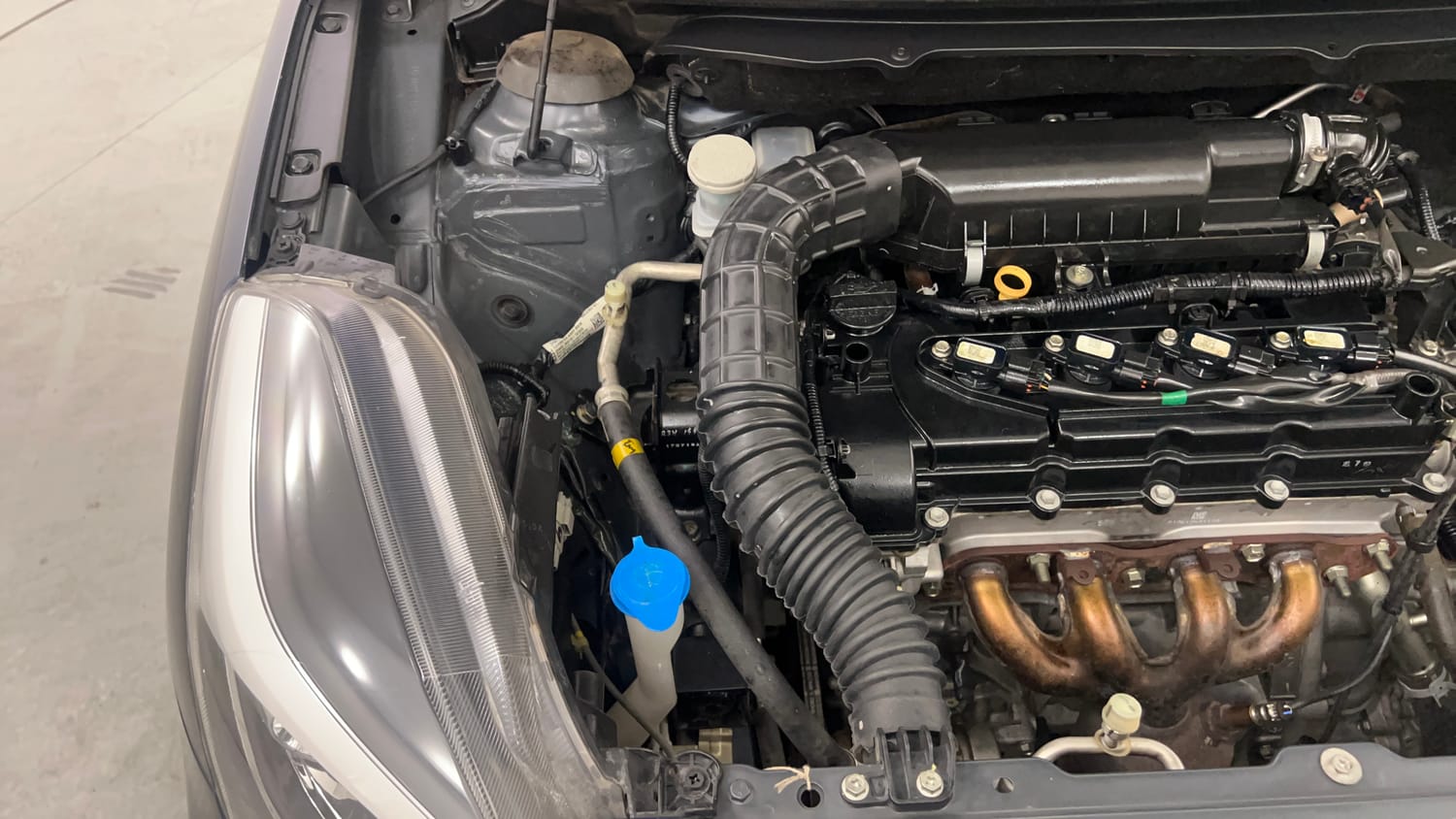 Used 2019 Toyota Glanza G CVT Petrol Automatic engine ENGINE RIGHT SIDE VIEW
