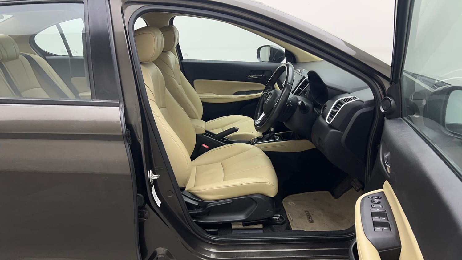 Used 2021 Honda City ZX CVT Petrol Petrol Automatic interior RIGHT SIDE FRONT DOOR CABIN VIEW