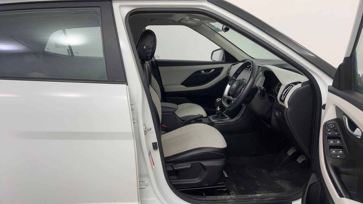 Used 2023 Hyundai Creta SX 1.5 Petrol Petrol Manual interior RIGHT SIDE FRONT DOOR CABIN VIEW