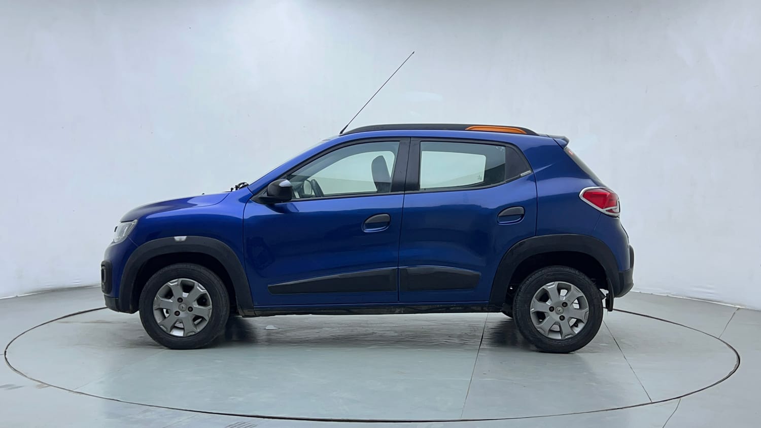 Used 2018 Renault Kwid CLIMBER 1.0 AMT Petrol Automatic exterior LEFT SIDE VIEW