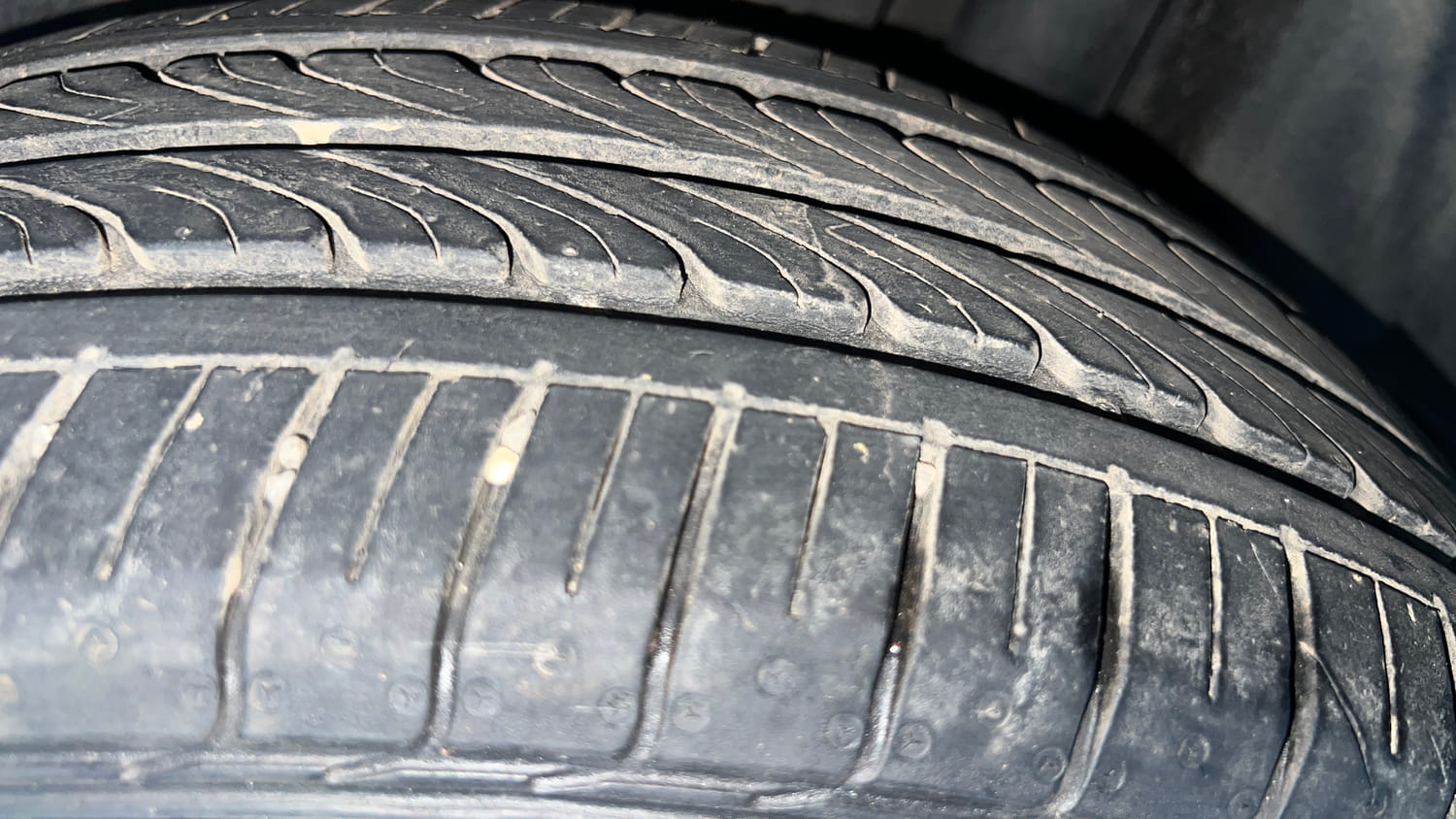 Used 2022 Maruti Suzuki Ciaz Zeta 1.5 Petrol Manual tyres LEFT REAR TYRE TREAD VIEW