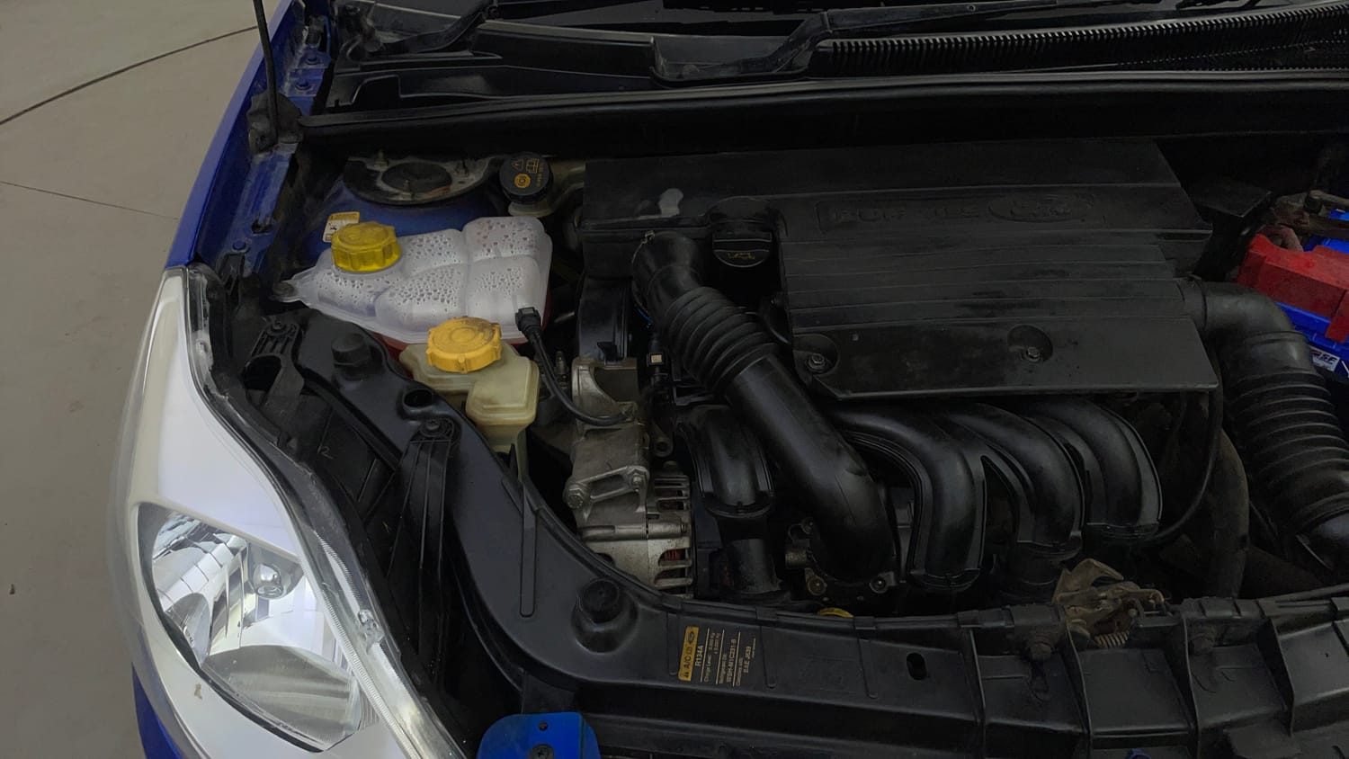 Used 2013 Ford Figo Duratec Petrol Titanium 1.2 Petrol Manual engine ENGINE RIGHT SIDE VIEW