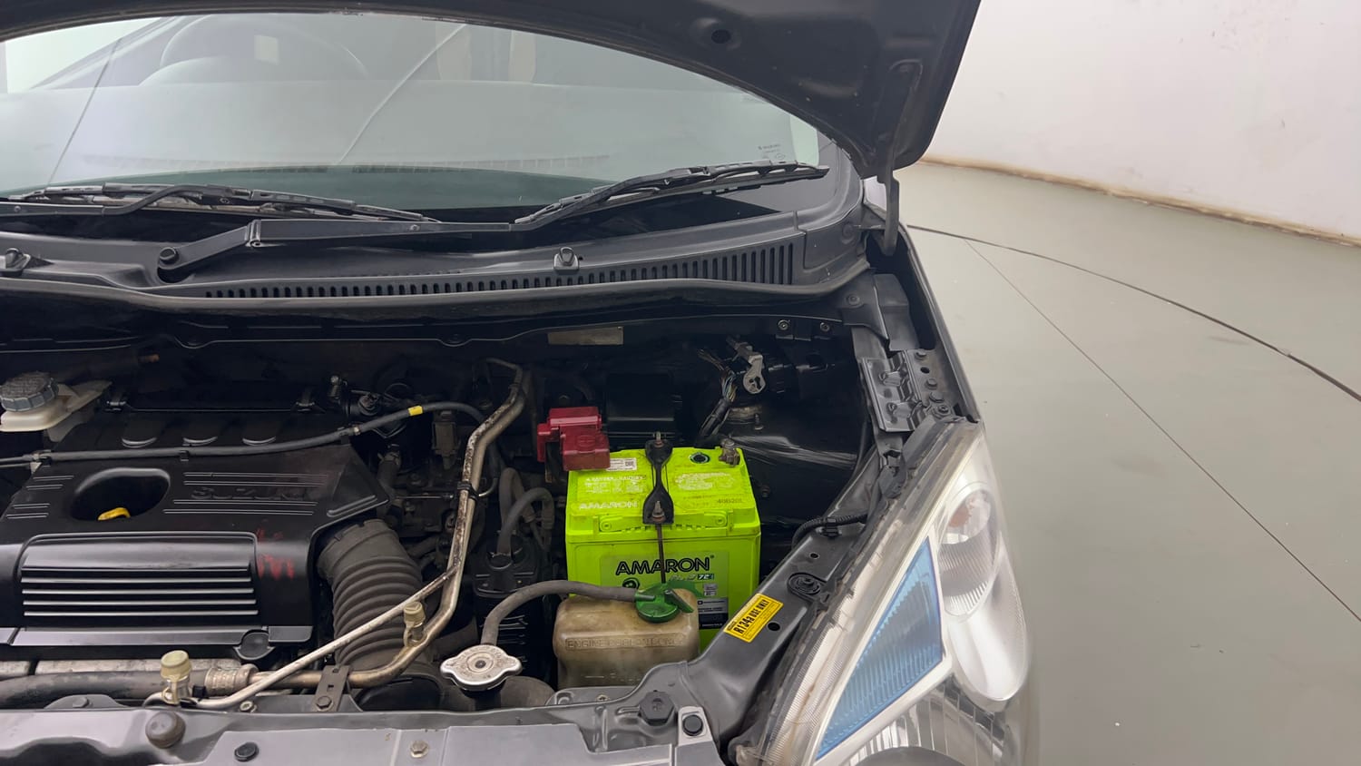 Used 2018 Maruti Suzuki Wagon R VXI Petrol Manual engine ENGINE LEFT SIDE HINGE & APRON VIEW