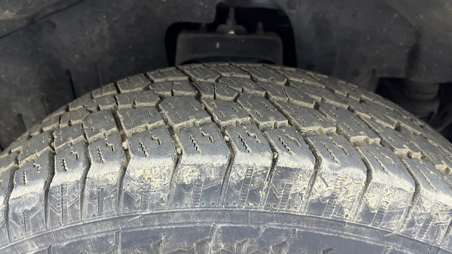 Used 2021 mahindra Thar LX Hard Top Diesel AT 4WD Diesel Automatic tyres RIGHT FRONT TYRE TREAD VIEW