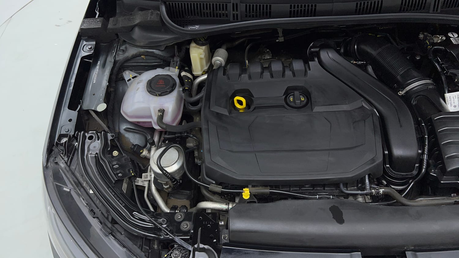 Used 2023 Skoda Slavia Style 1.5L TSI DSG Petrol Automatic engine ENGINE RIGHT SIDE VIEW