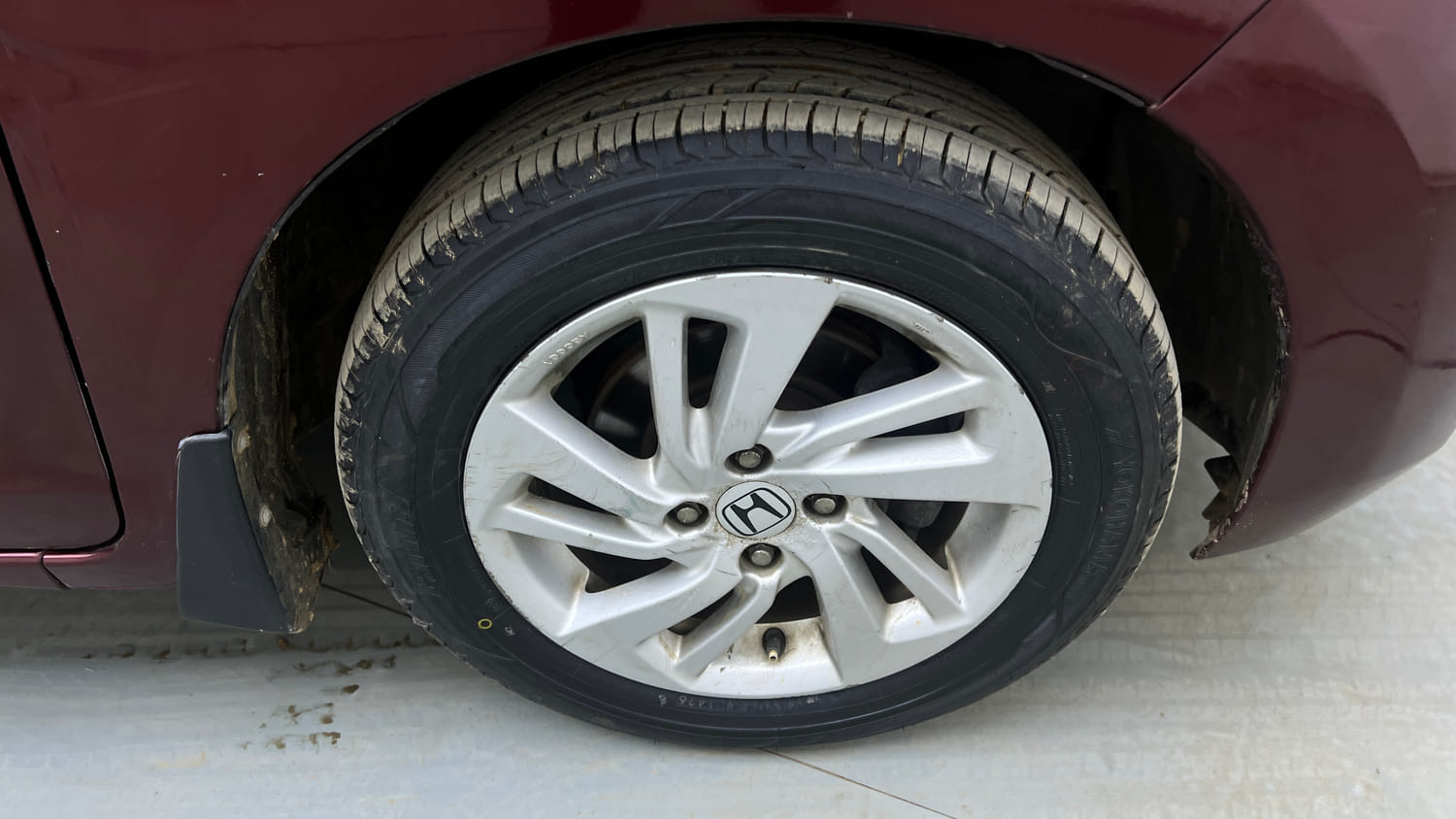 Used 2015 Honda Jazz VX Petrol Petrol Manual tyres RIGHT FRONT TYRE RIM VIEW