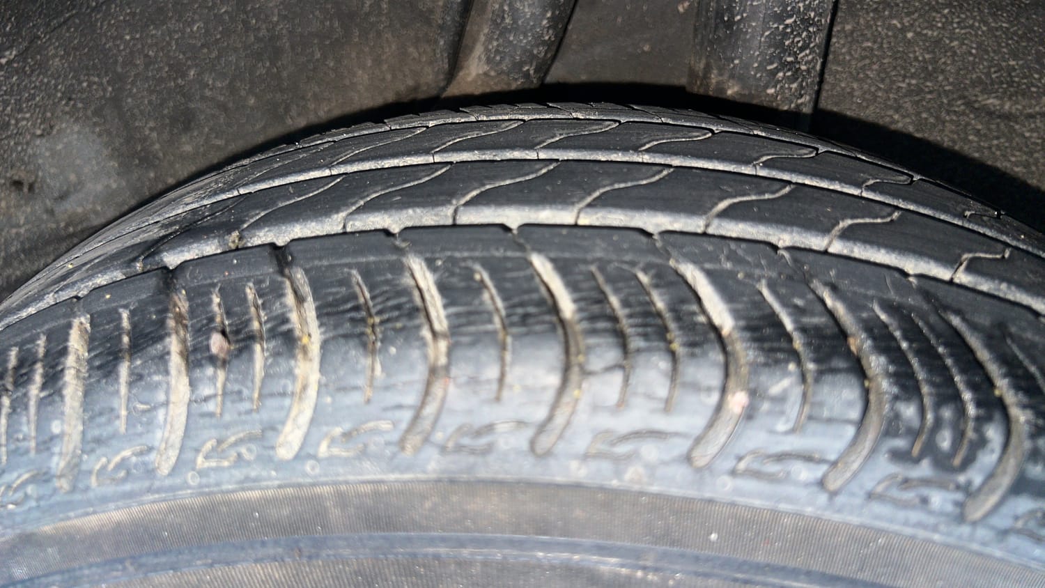 Used 2018 Honda Amaze 1.2 V CVT Petrol Petrol Automatic tyres LEFT REAR TYRE TREAD VIEW