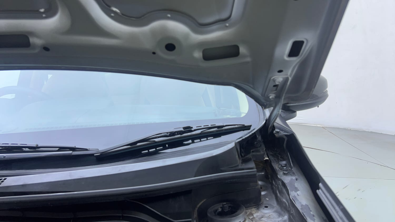 Used 2018 Honda Amaze 1.2 V CVT Petrol Petrol Automatic engine ENGINE LEFT SIDE HINGE & APRON VIEW