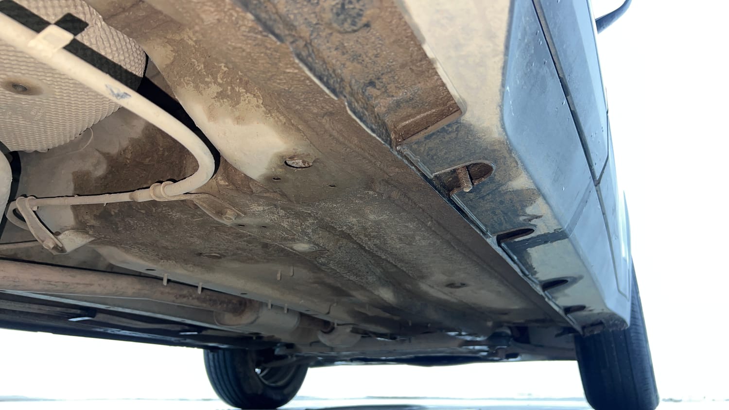 Used 2024 Kia Sonet HTK (O) 1.2 Petrol MT Petrol Manual extra REAR RIGHT UNDERBODY VIEW