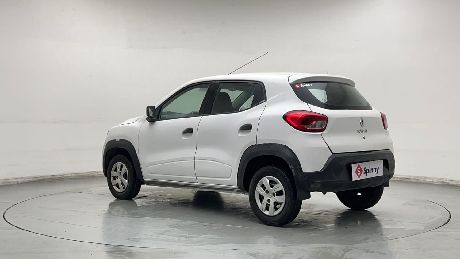 Used 2016 Renault Kwid RXT Petrol Manual exterior LEFT REAR CORNER VIEW