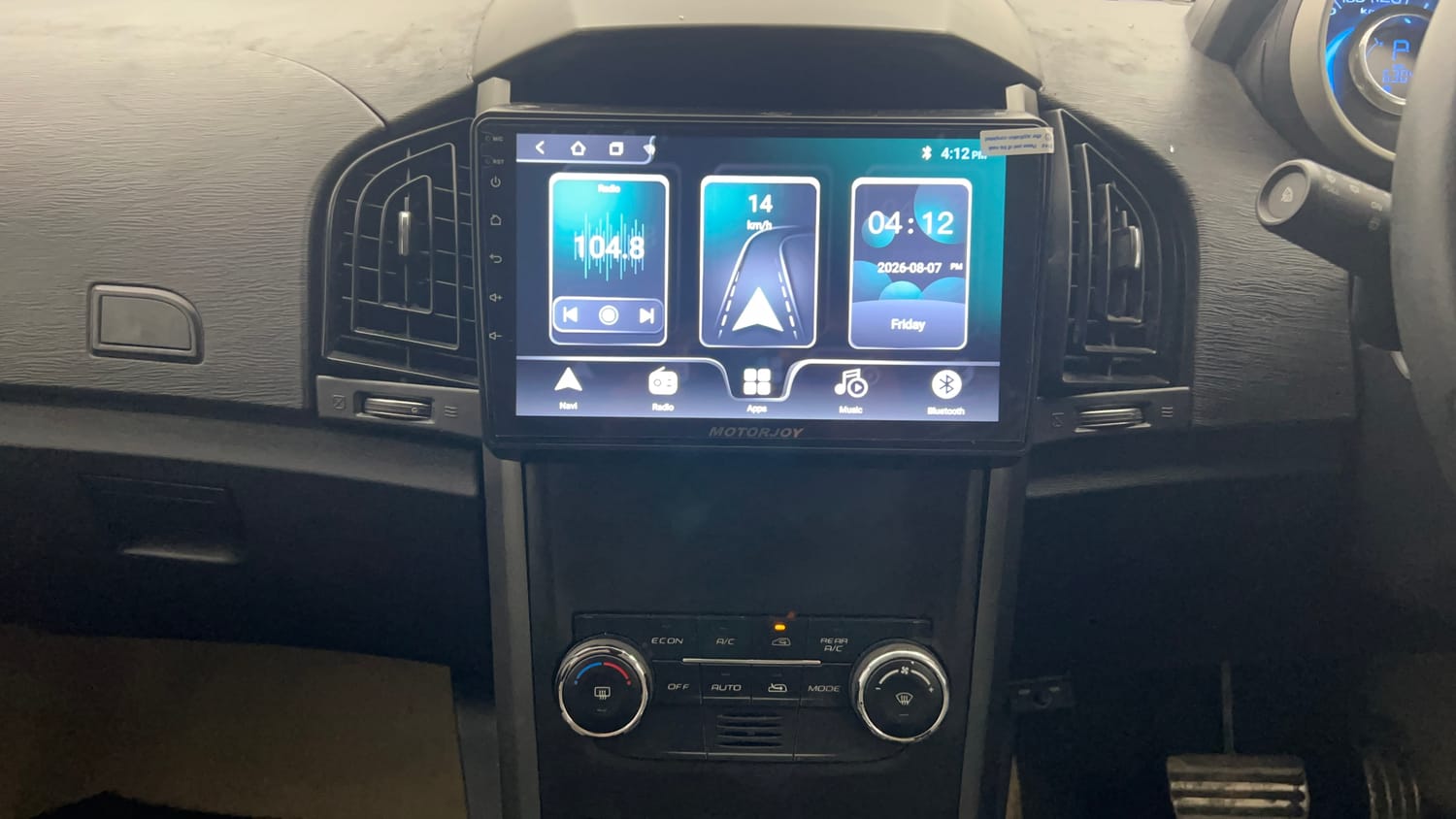 Used 2017 Mahindra XUV500 W10 AT Black Interiors Diesel Automatic interior MUSIC SYSTEM & AC CONTROL VIEW