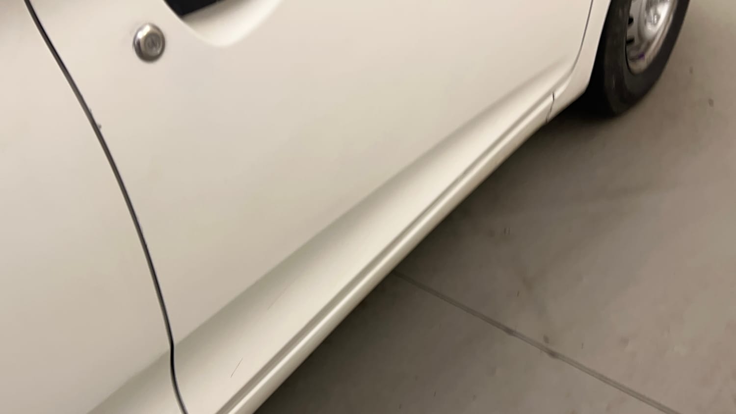Used 2014 Hyundai Eon Era + Petrol Manual dents MINOR DENT