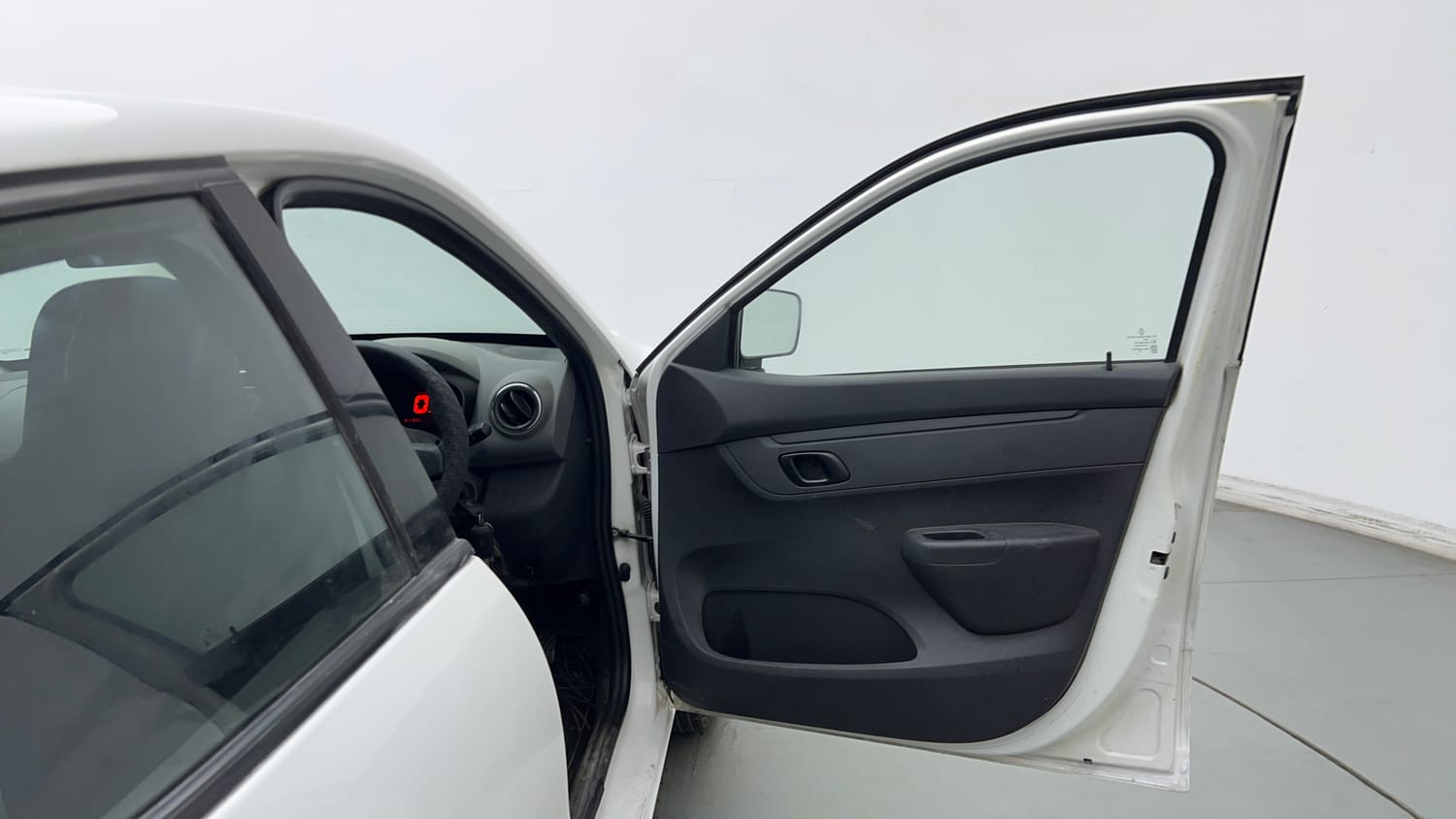 Used 2016 Renault Kwid RXT Petrol Manual interior RIGHT FRONT DOOR OPEN VIEW