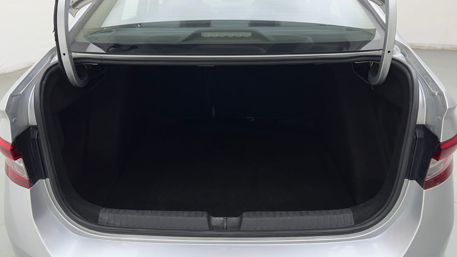 Used 2023 Skoda Slavia Style 1.5L TSI MT Petrol Manual interior DICKY INSIDE VIEW