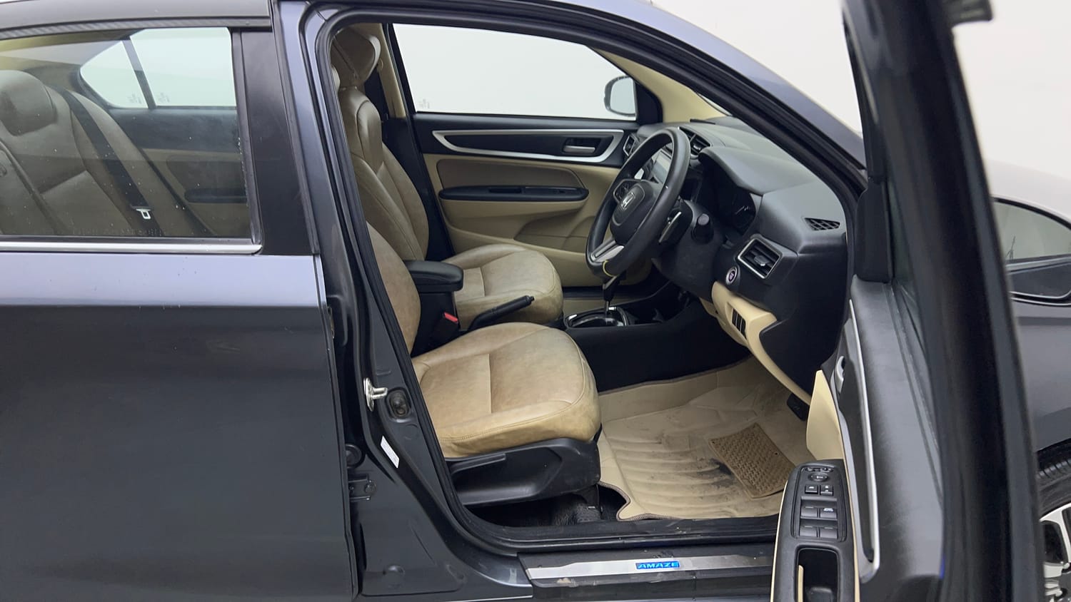 Used 2022 Honda Amaze VX CVT 1.2 Petrol Petrol Automatic interior RIGHT SIDE FRONT DOOR CABIN VIEW