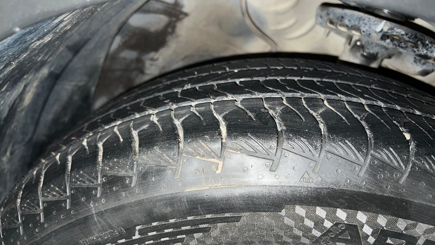 Used 2019 kia Seltos GTX Plus DCT 1.4 Petrol Automatic tyres RIGHT FRONT TYRE TREAD VIEW