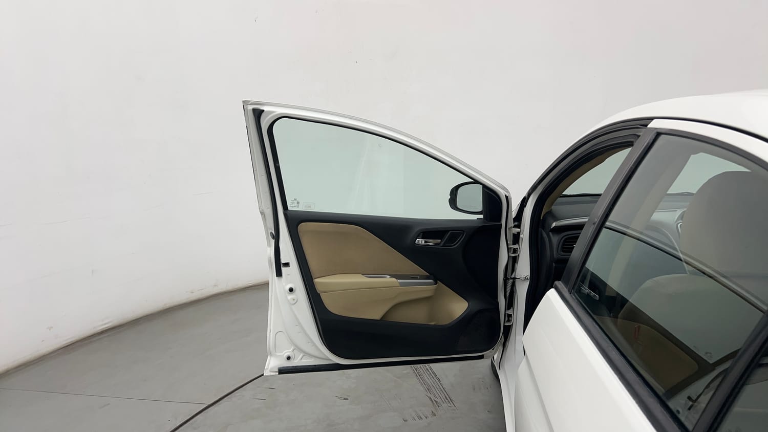 Used 2014 Honda City V Petrol Manual interior LEFT FRONT DOOR OPEN VIEW