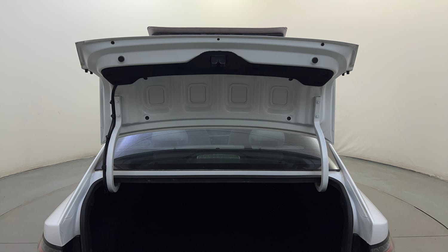 Used 2024 Hyundai Verna SX (O)1.5 Petrol MT Petrol Manual interior DICKY DOOR OPEN VIEW