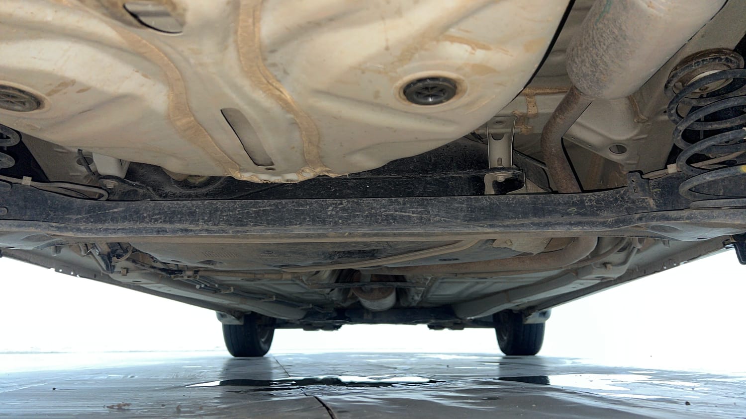 Used 2021 Maruti Suzuki Baleno Sigma Petrol Manual extra REAR UNDERBODY VIEW (TAKEN FROM REAR)
