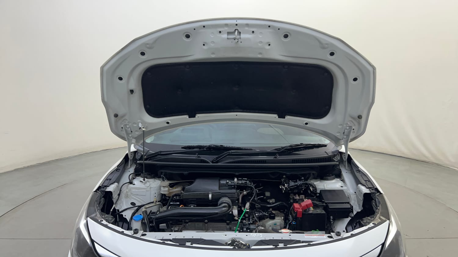 Used 2025 Toyota Glanza V AMT Petrol Automatic engine ENGINE & BONNET OPEN FRONT VIEW
