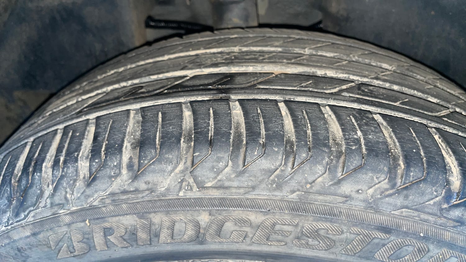 Used 2022 Jeep Compass Model S (O) Diesel 4x4 AT Diesel Automatic tyres RIGHT REAR TYRE TREAD VIEW