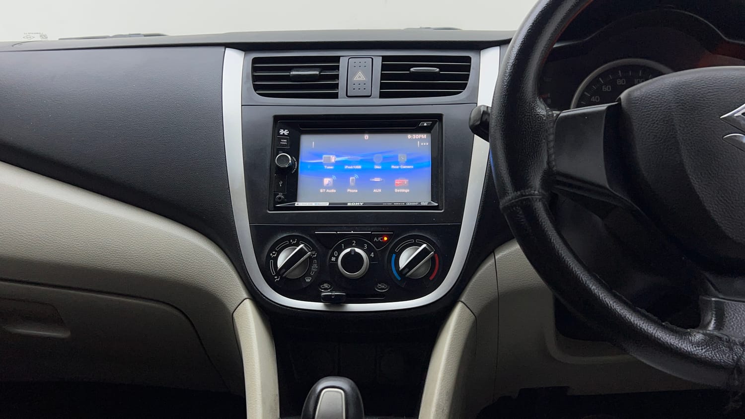 Used 2014 Maruti Suzuki Celerio VXi AMT Petrol Automatic interior MUSIC SYSTEM & AC CONTROL VIEW