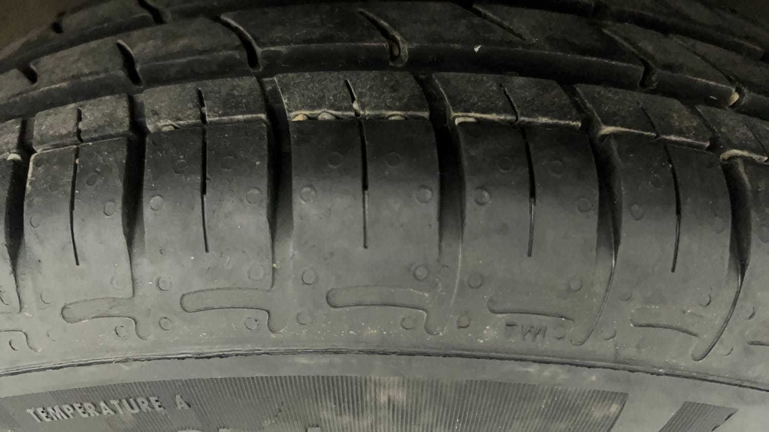 Used 2021 Hyundai Grand i10 Nios Sportz AMT 1.2 Kappa VTVT Petrol Automatic tyres LEFT REAR TYRE TREAD VIEW