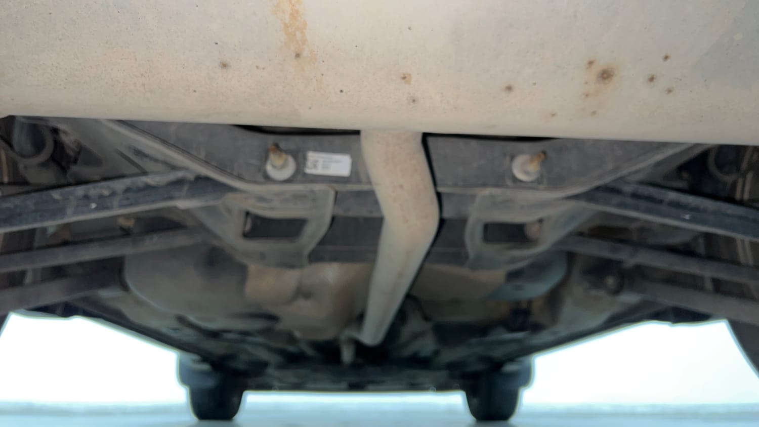 Used 2017 Jeep Compass Limited 1.4 Petrol AT Petrol Automatic extra REAR UNDERBODY VIEW (TAKEN FROM REAR)