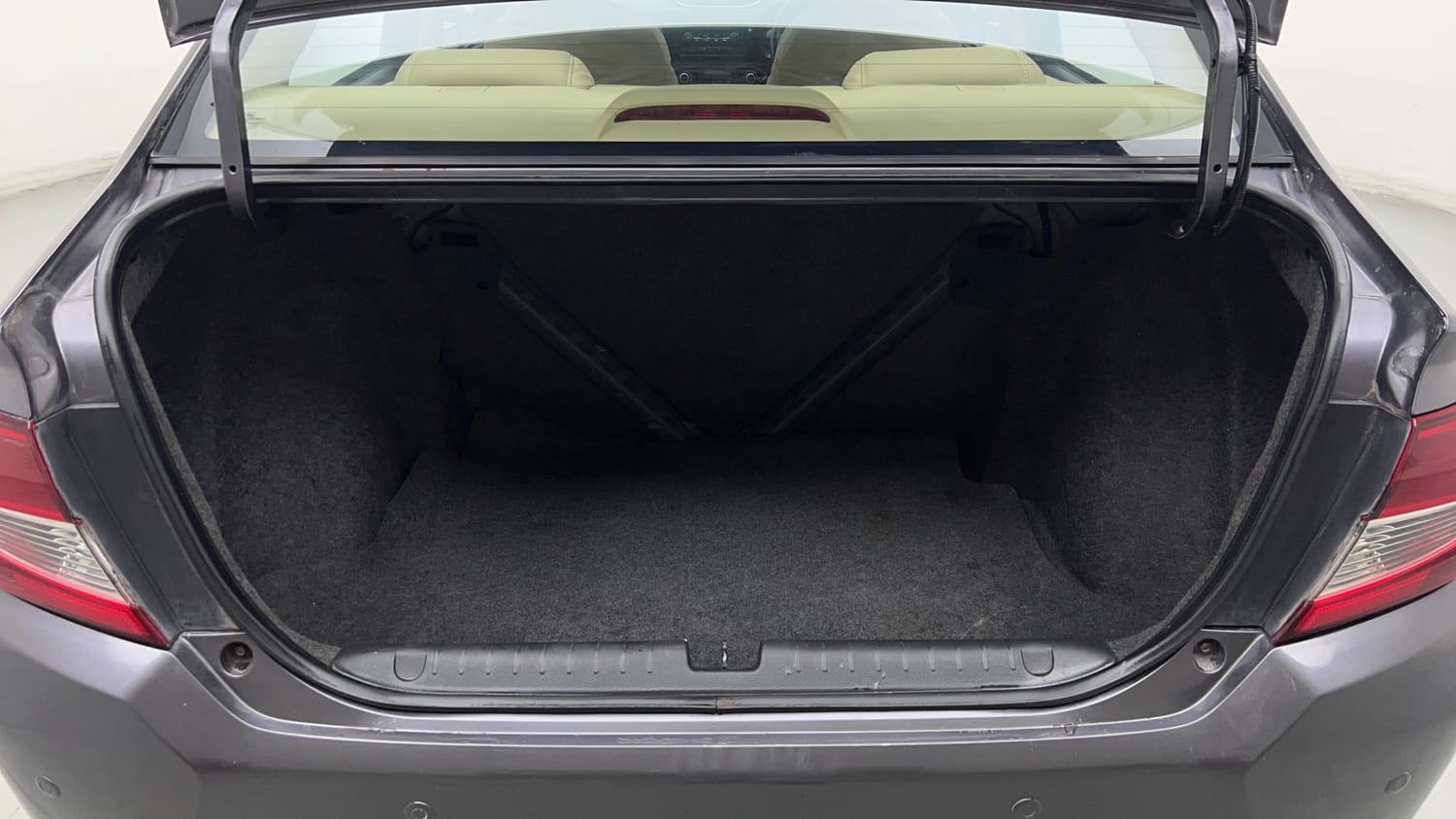Used 2019 Honda Amaze 1.2 V MT Petrol Petrol Manual interior DICKY INSIDE VIEW