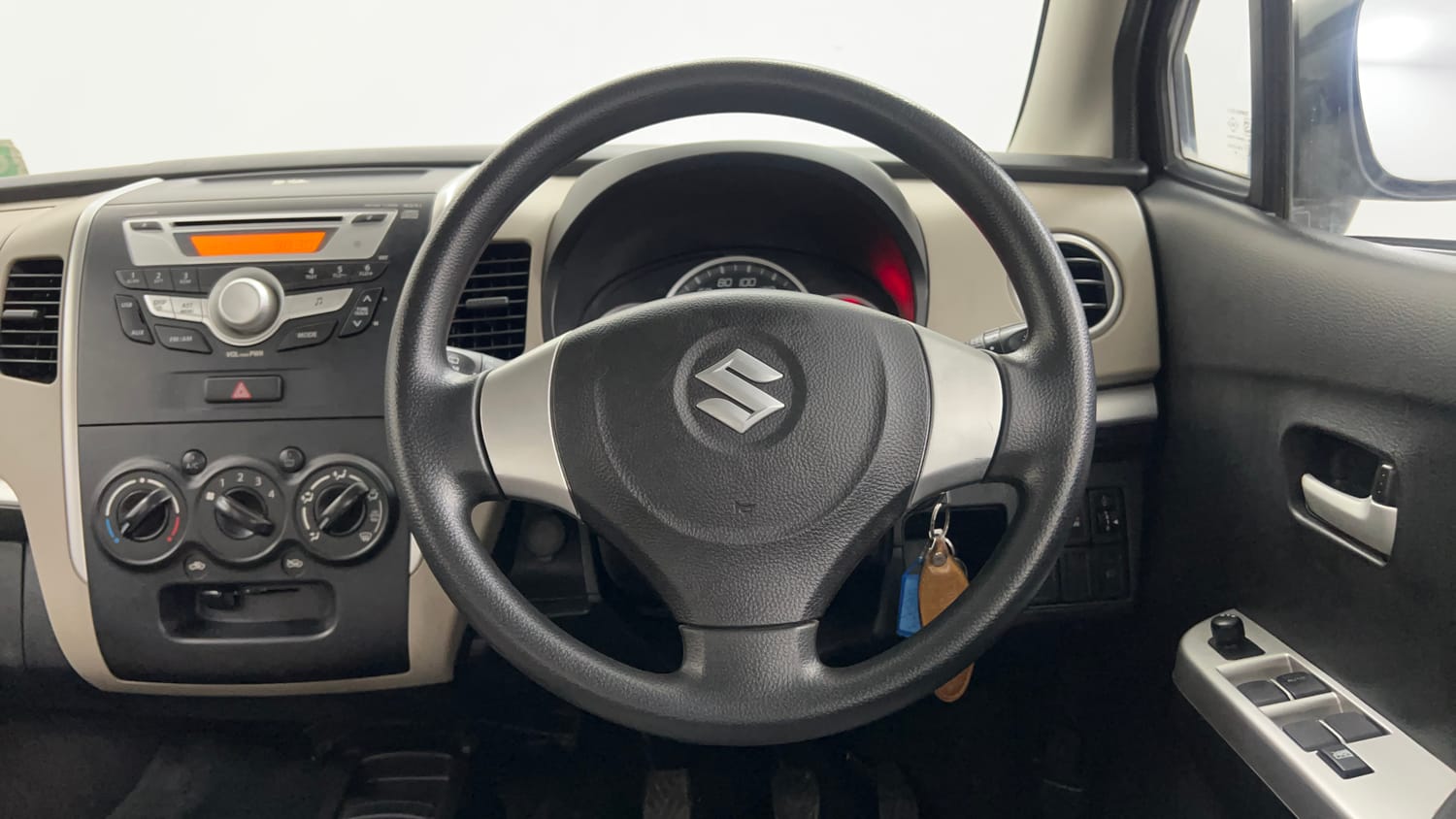 Used 2015 Maruti Suzuki Wagon R VXI Petrol Manual interior STEERING VIEW