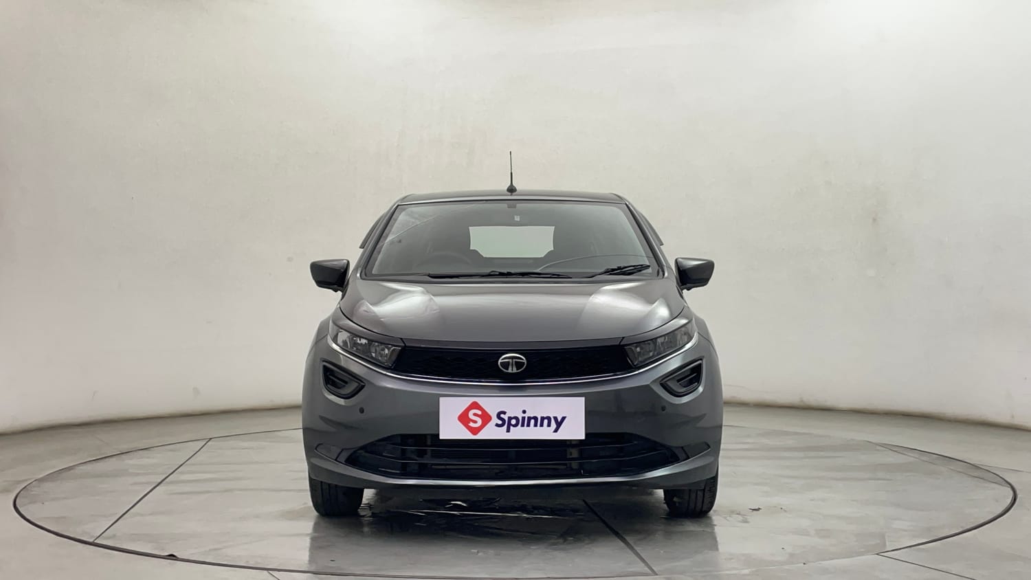 Used 2024 Tata Altroz XM Plus Petrol Petrol Manual exterior FRONT VIEW