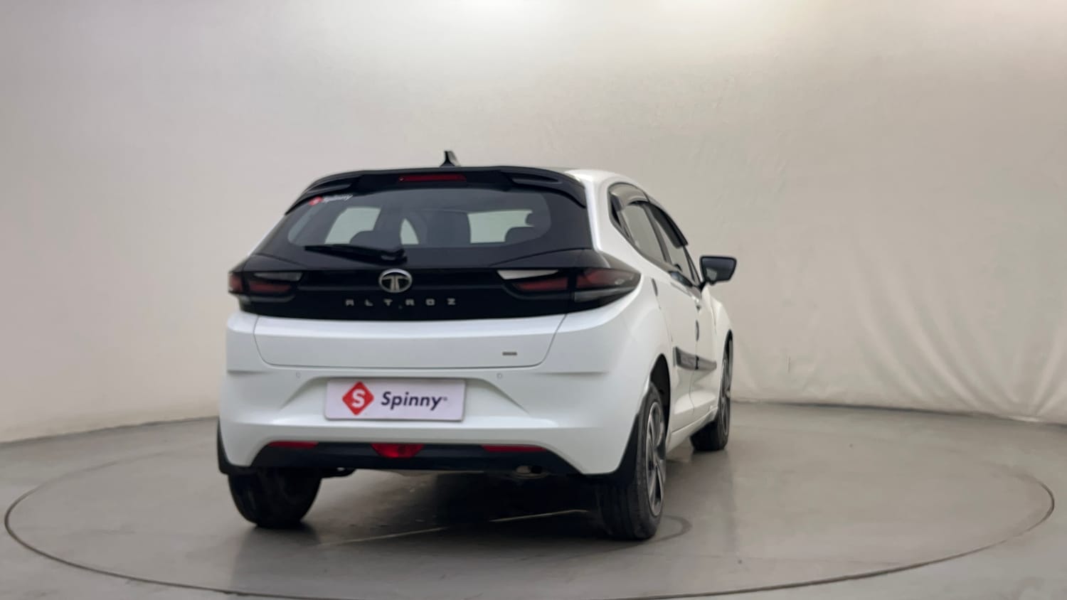 Used 2024 Tata Altroz XZA Plus (S) Petrol Automatic exterior RIGHT REAR CORNER VIEW