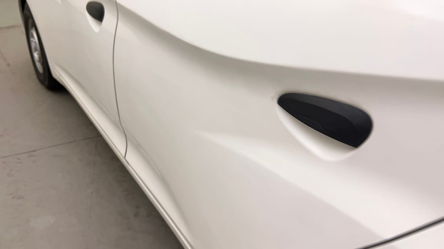 Used 2014 Hyundai Eon Era + Petrol Manual dents MINOR SCRATCH
