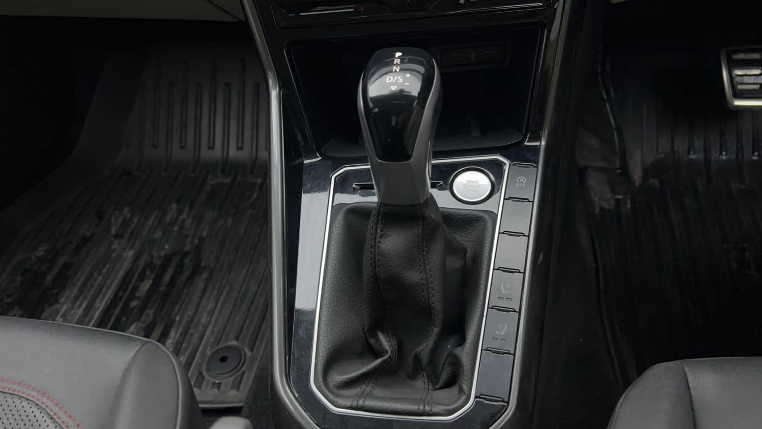 Used 2023 Volkswagen Virtus GT Plus 1.5 TSI EVO DSG Petrol Automatic interior GEAR  KNOB VIEW