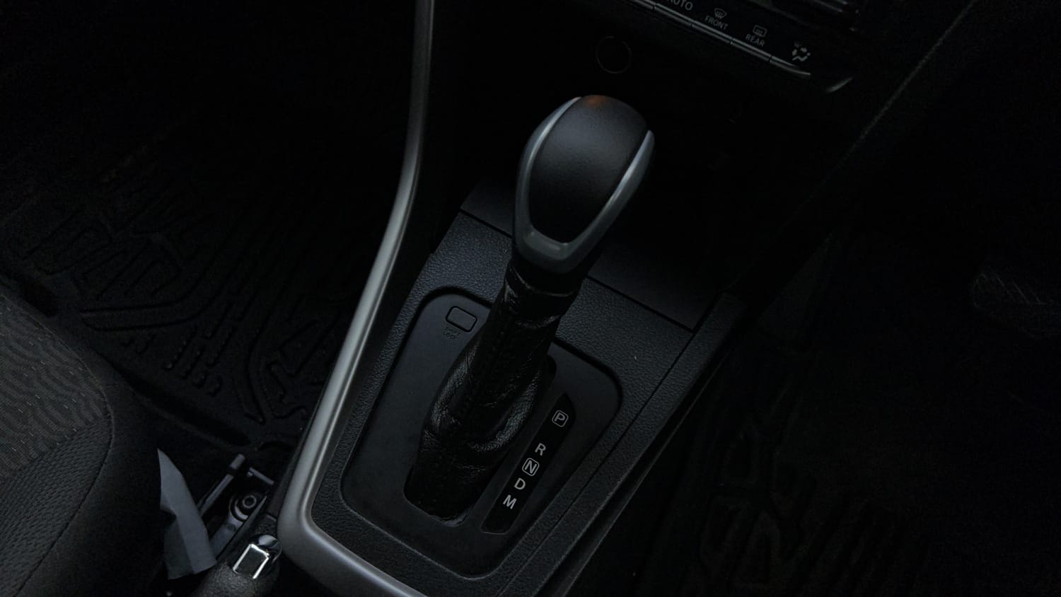 Used 2025 Maruti Suzuki Brezza Vxi AT Petrol Automatic interior GEAR  KNOB VIEW