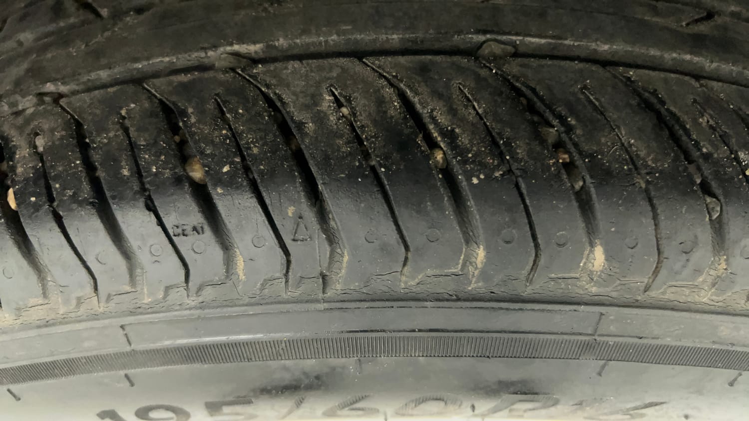 Used 2017 Volkswagen Polo GT TSI Petrol Automatic tyres LEFT REAR TYRE TREAD VIEW