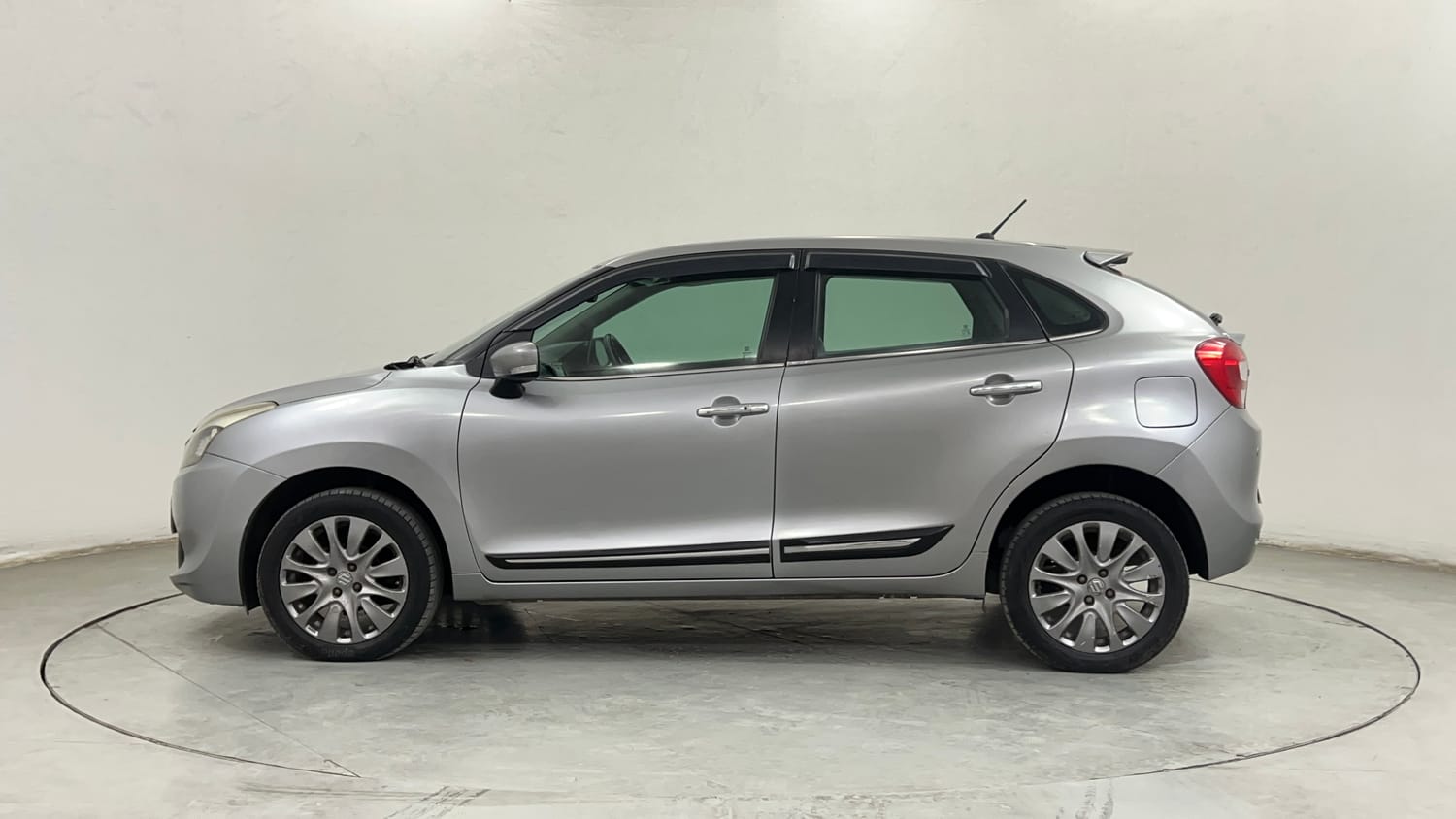 Used 2018 Maruti Suzuki Baleno Alpha 1.2 Petrol Manual exterior LEFT SIDE VIEW