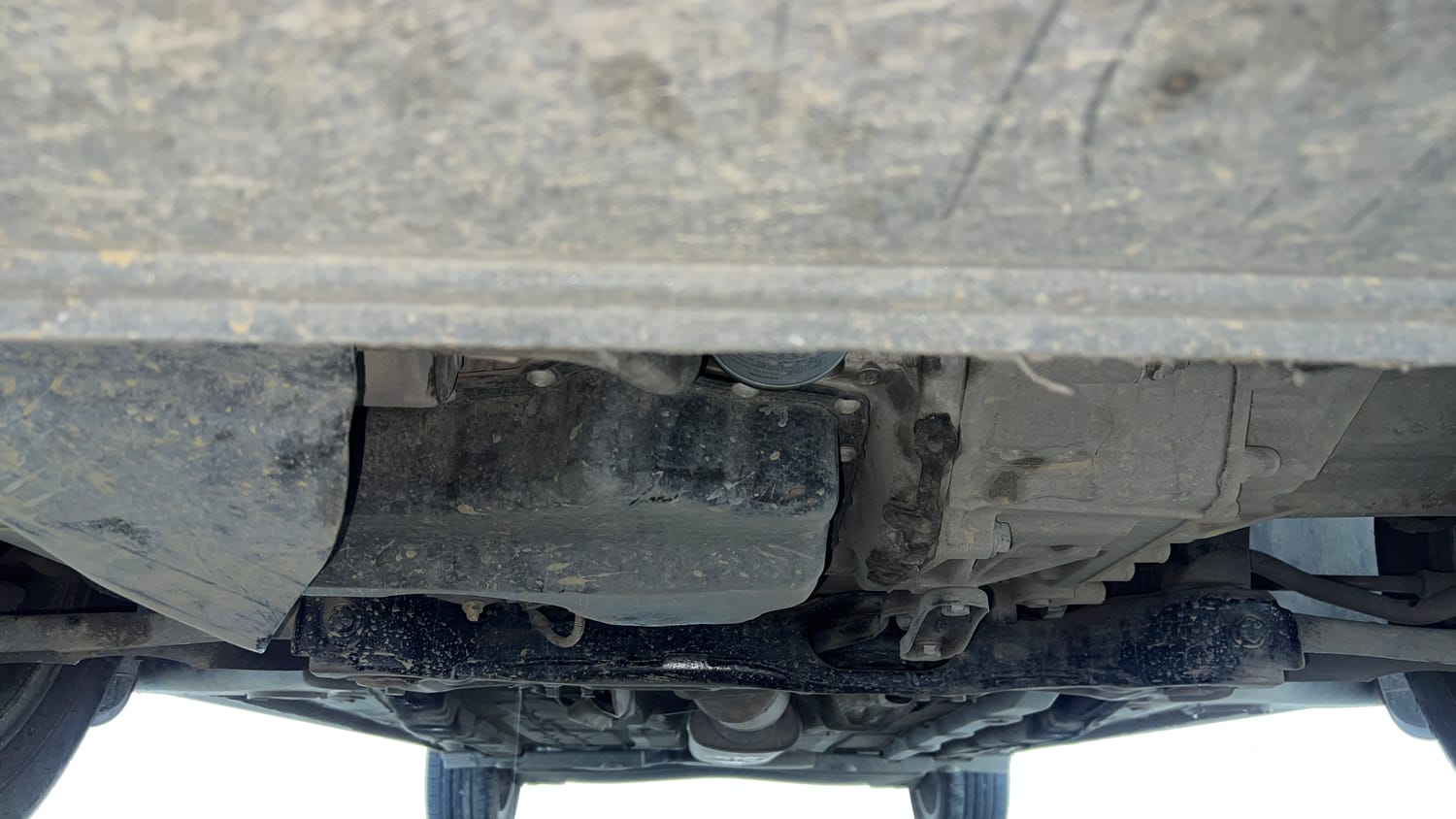 Used 2023 Skoda Slavia Style 1.5L TSI MT Petrol Manual extra FRONT LEFT UNDERBODY VIEW