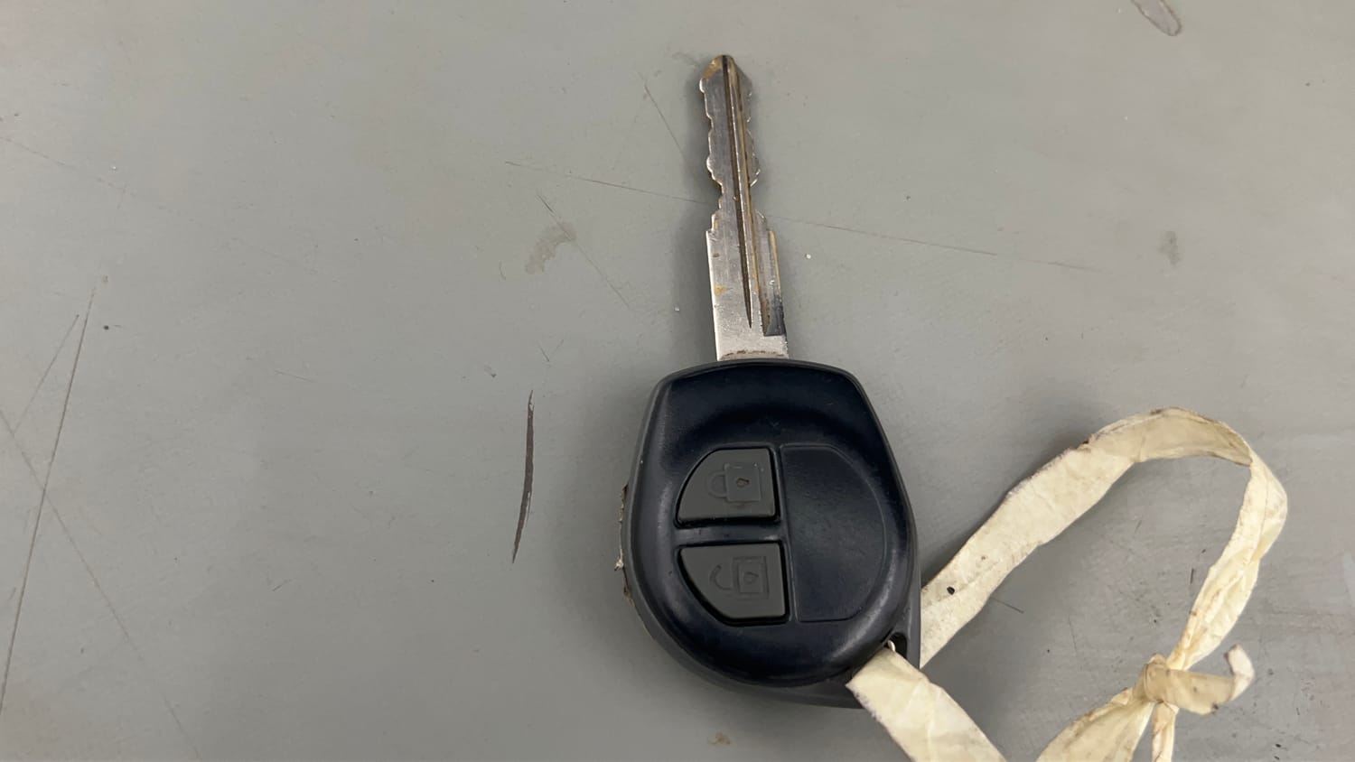 Used 2016 Maruti Suzuki Swift VXi Petrol Manual extra CAR KEY VIEW