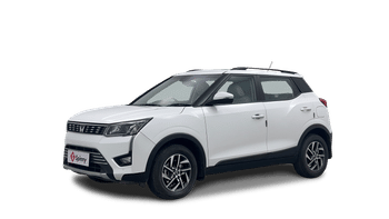 Used 2024 Mahindra XUV 300 W8 (O) 1.5 Diesel Diesel Manual Image