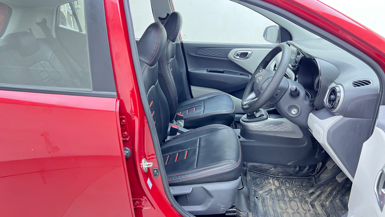 Used 2021 Hyundai Grand i10 Nios Sportz 1.2 Kappa VTVT Petrol Manual interior RIGHT SIDE FRONT DOOR CABIN VIEW