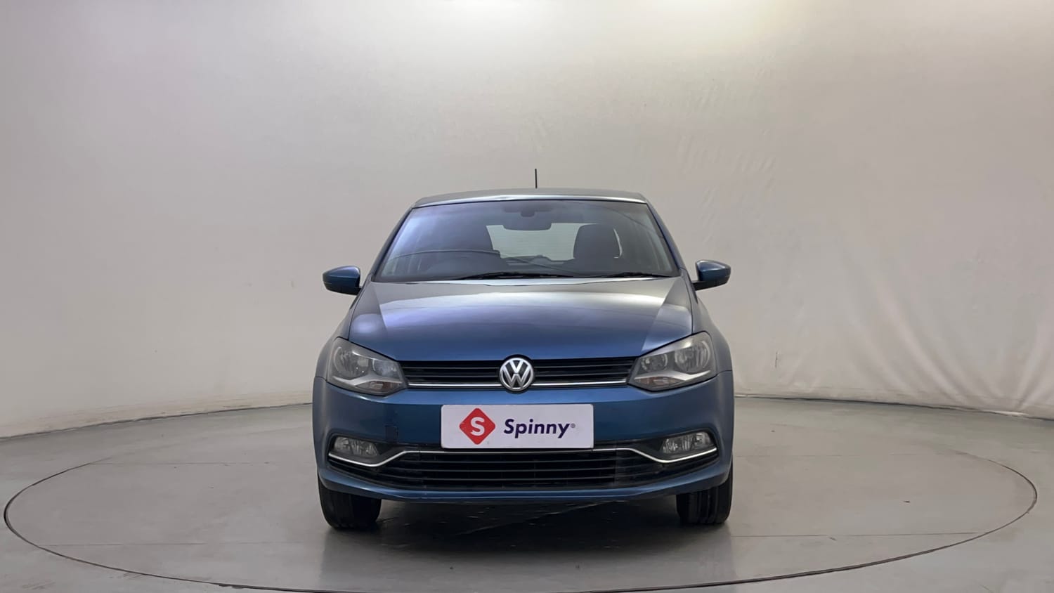 Used 2017 Volkswagen Polo Highline1.2L (P) Petrol Manual exterior FRONT VIEW