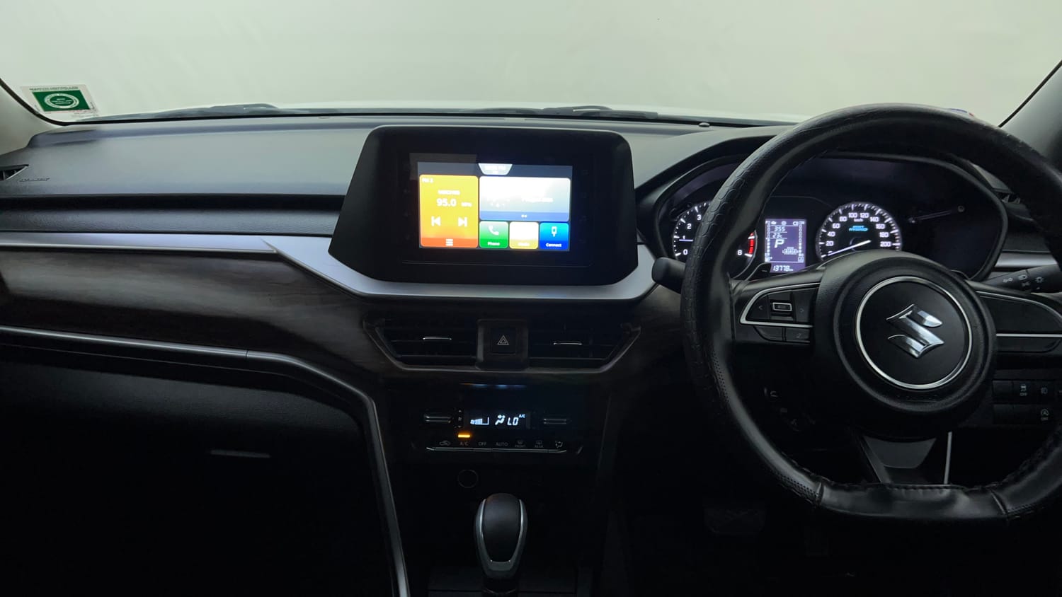 Used 2025 Maruti Suzuki Brezza Vxi AT Petrol Automatic interior MUSIC SYSTEM & AC CONTROL VIEW