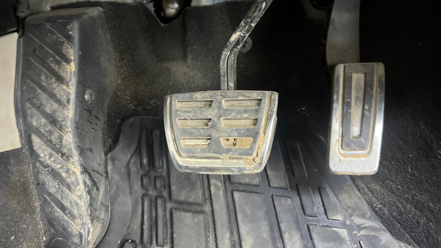 Used 2023 Skoda Slavia Ambition 1.0L TSI AT Petrol Automatic interior PEDALS VIEW