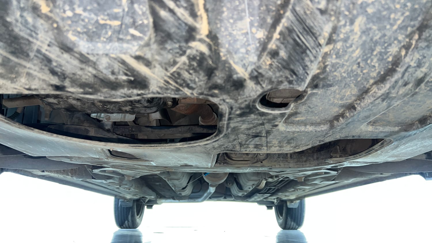 Used 2021 Hyundai Venue S Plus 1.2 Petrol Petrol Manual extra FRONT LEFT UNDERBODY VIEW