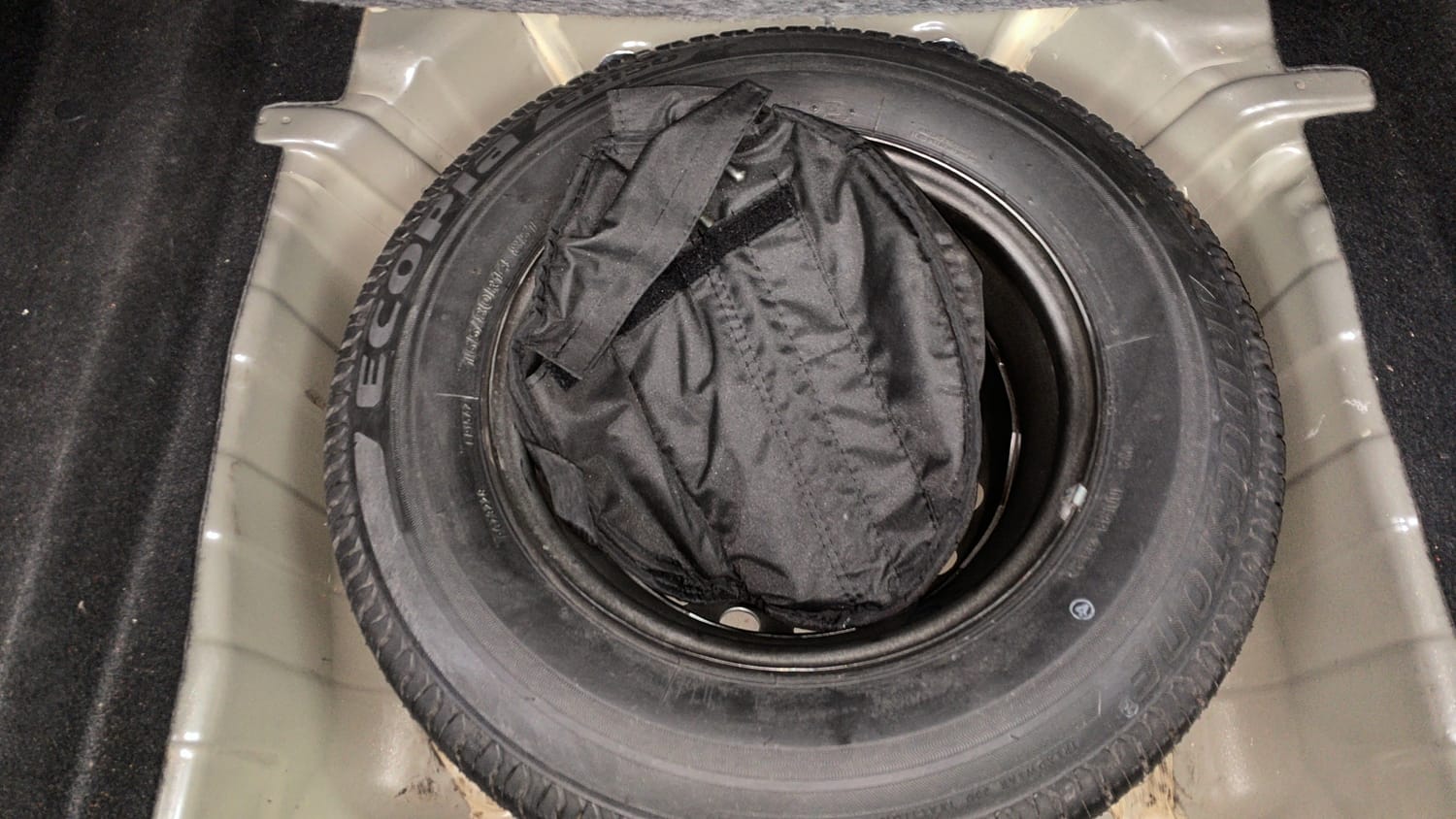 Used 2024 Tata Altroz XM Plus Petrol Petrol Manual tyres SPARE TYRE VIEW