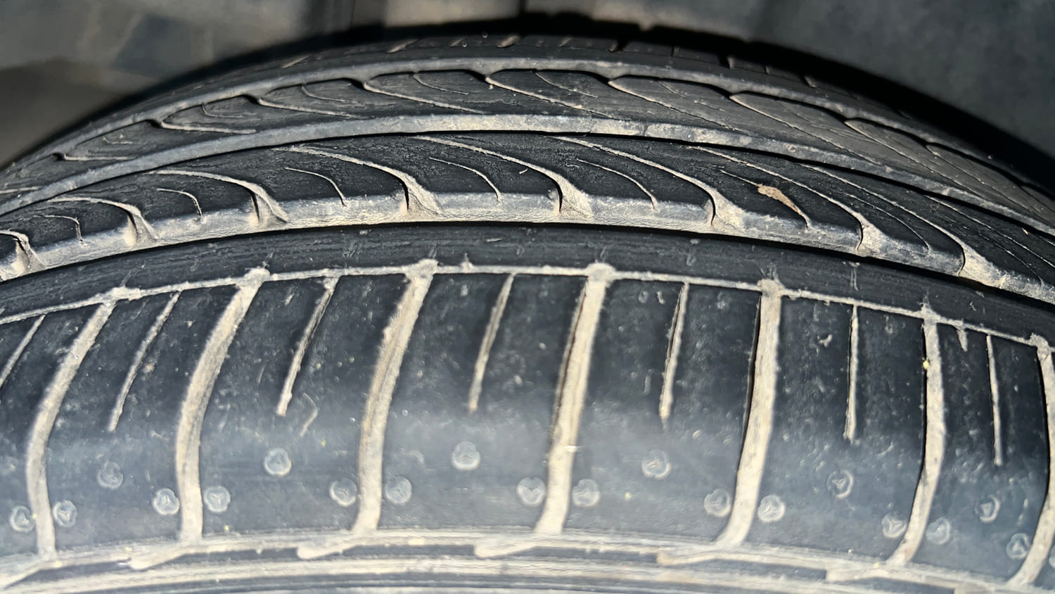 Used 2022 Maruti Suzuki Ciaz Zeta 1.5 Petrol Manual tyres RIGHT REAR TYRE TREAD VIEW