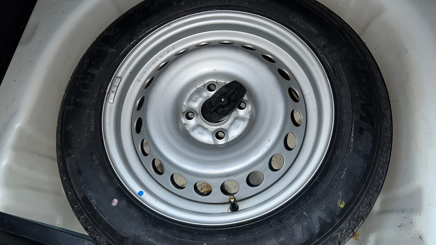 Used 2021 Maruti Suzuki Baleno Sigma Petrol Manual tyres SPARE TYRE VIEW