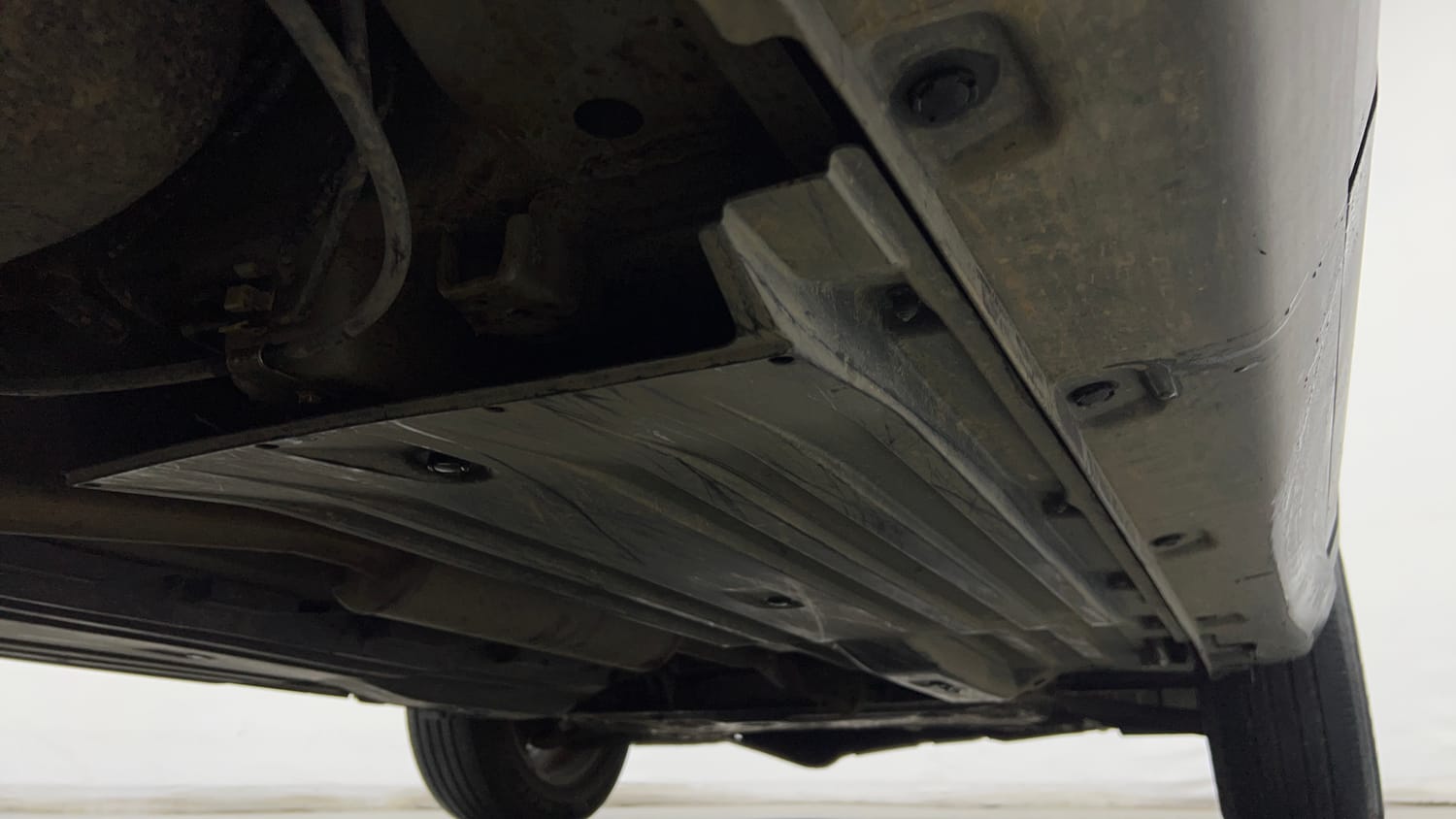 Used 2024 Maruti Suzuki Brezza ZXi Plus AT Petrol Automatic extra REAR RIGHT UNDERBODY VIEW